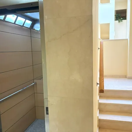 Evans Realty Bf Parking & Piscina & Terraza Апартаменти *