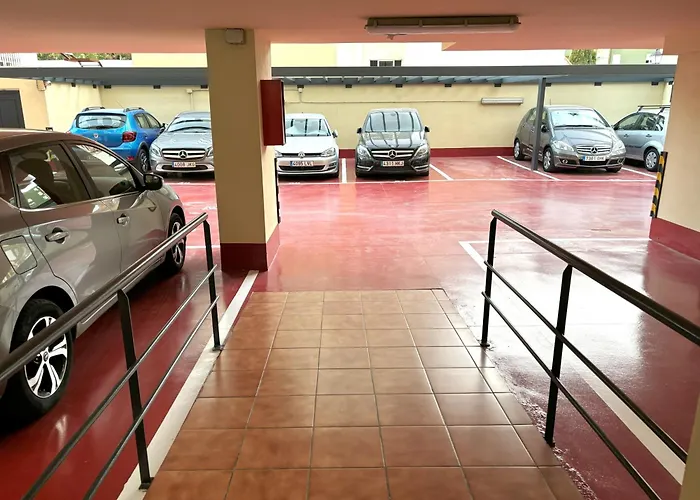 Evans Realty Bf Parking & Piscina & Terraza Фуэнхирола